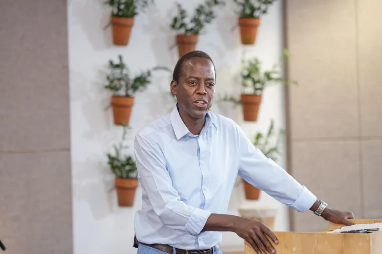 Visite de Selby Mpofu à l’église de Gaborone, Botswana