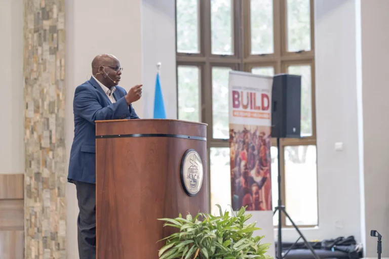 La responsabilité du pasteur | Pasteurs Stephen Gachengo et Richard Langworthy | Conférence BATIR | Gaborone, Botswana